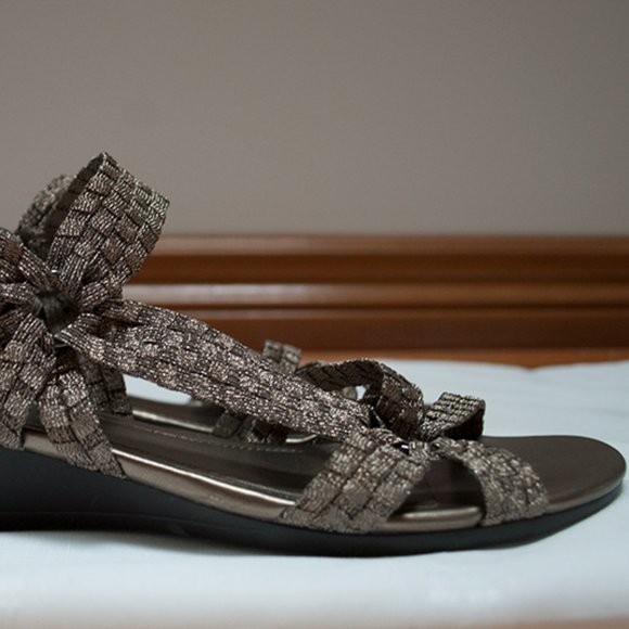 Gold Metallic Sandals with Stretchy Straps - Picture 3 of 6